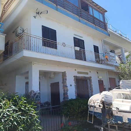 Le Due Conchiglie Villa Карини Екстериор снимка