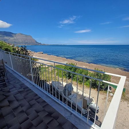 Le Due Conchiglie Villa Карини Екстериор снимка