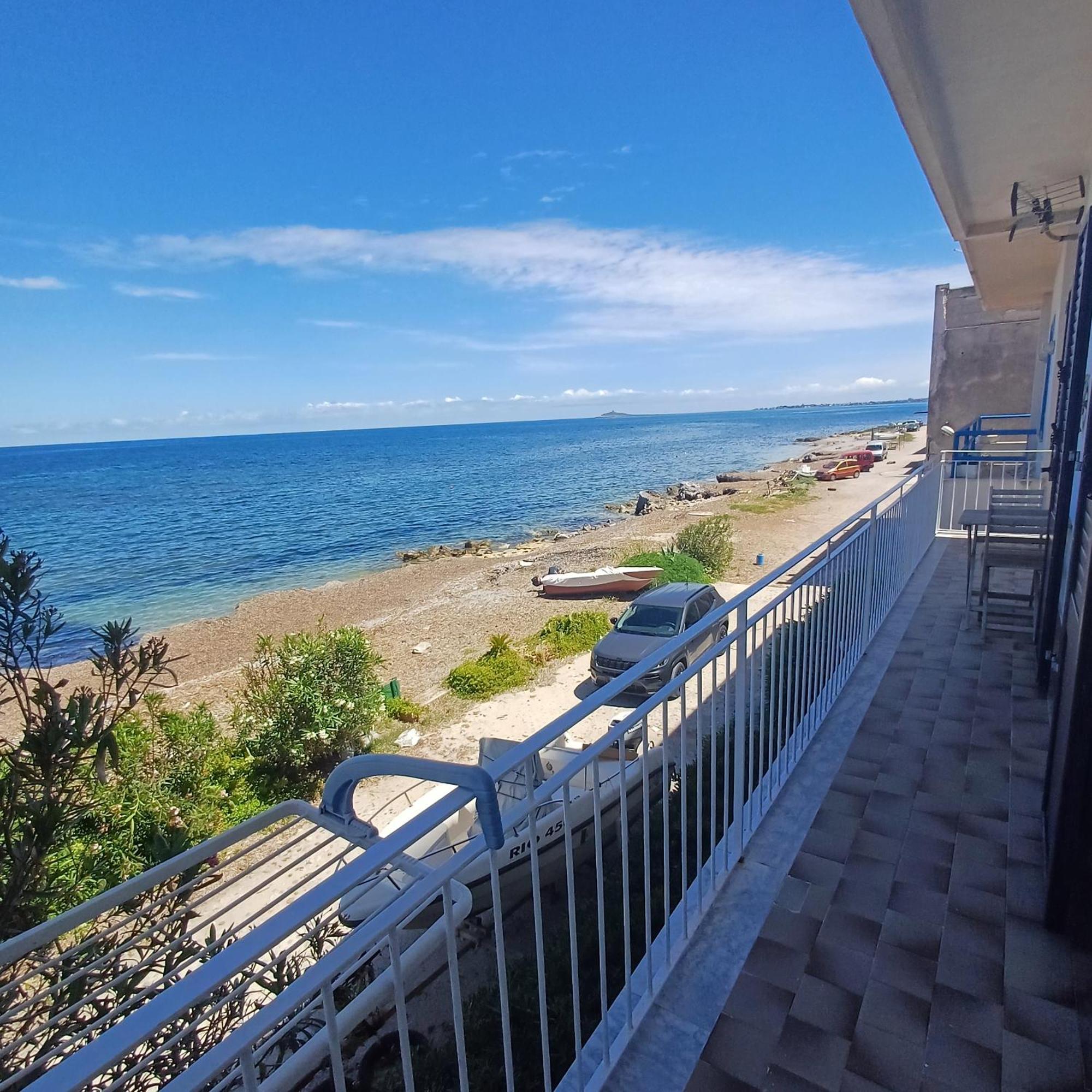 Le Due Conchiglie Villa Карини Екстериор снимка